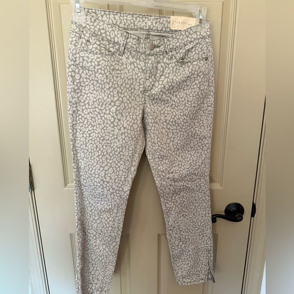 LOFT Gray Patterned Ankle Pants